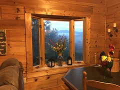 Window seat/Dining